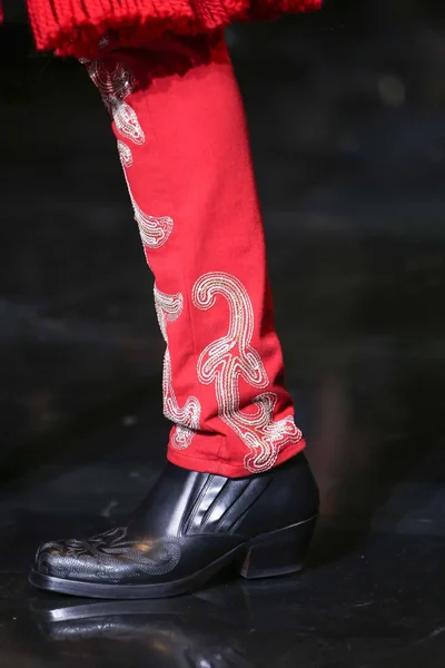 Look 35
